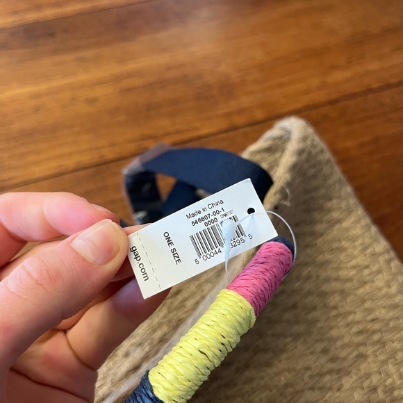NWT Gap Straw Woven Bag with Multicolor Striped Handles Crossbody Bag Purse - Picture 6 of 6